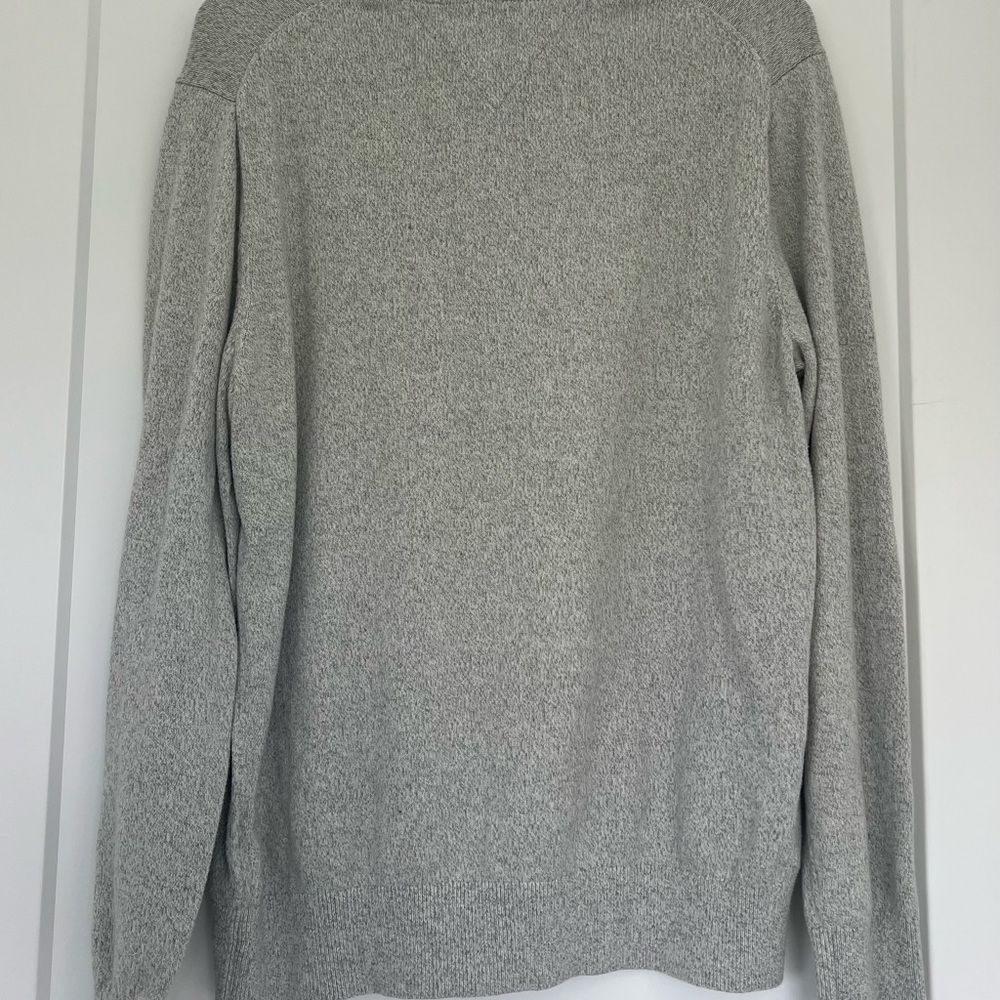 Tommy Hilfiger Classic Grey Pull over Sweater - Picture 6 of 9